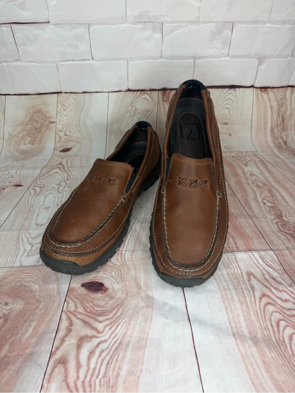 Columbia Colburn Creek Brown Leather Slip On Loafers Moc Toe Men’s Size 10.5